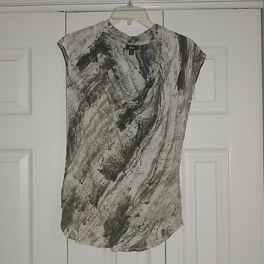 ⭐ Mossimo scoop neck blouse